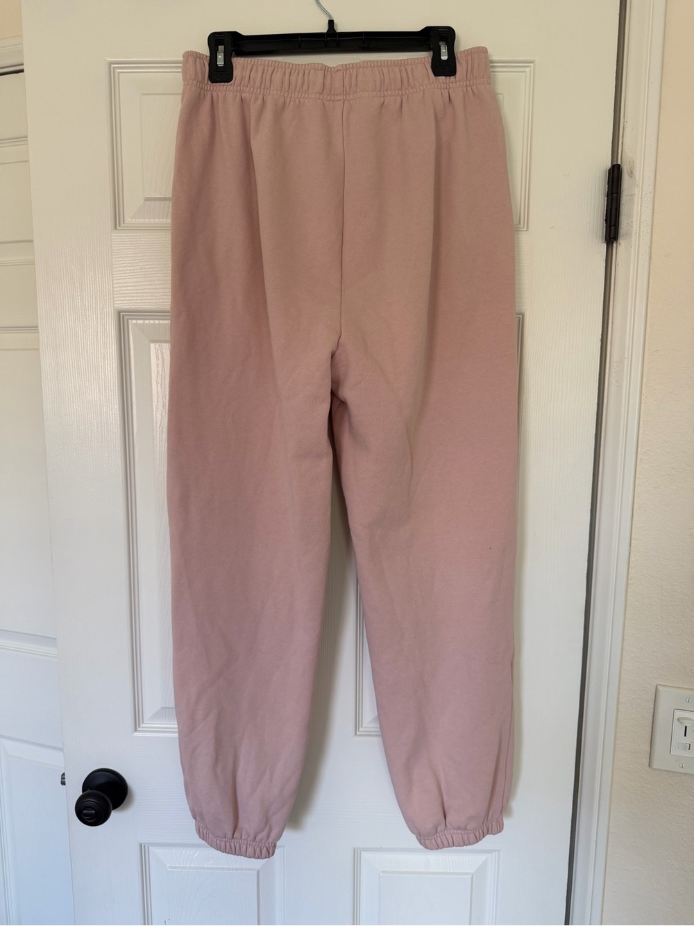 Alo Accolade sweat pant in pink quartz - Picture 6 of 6